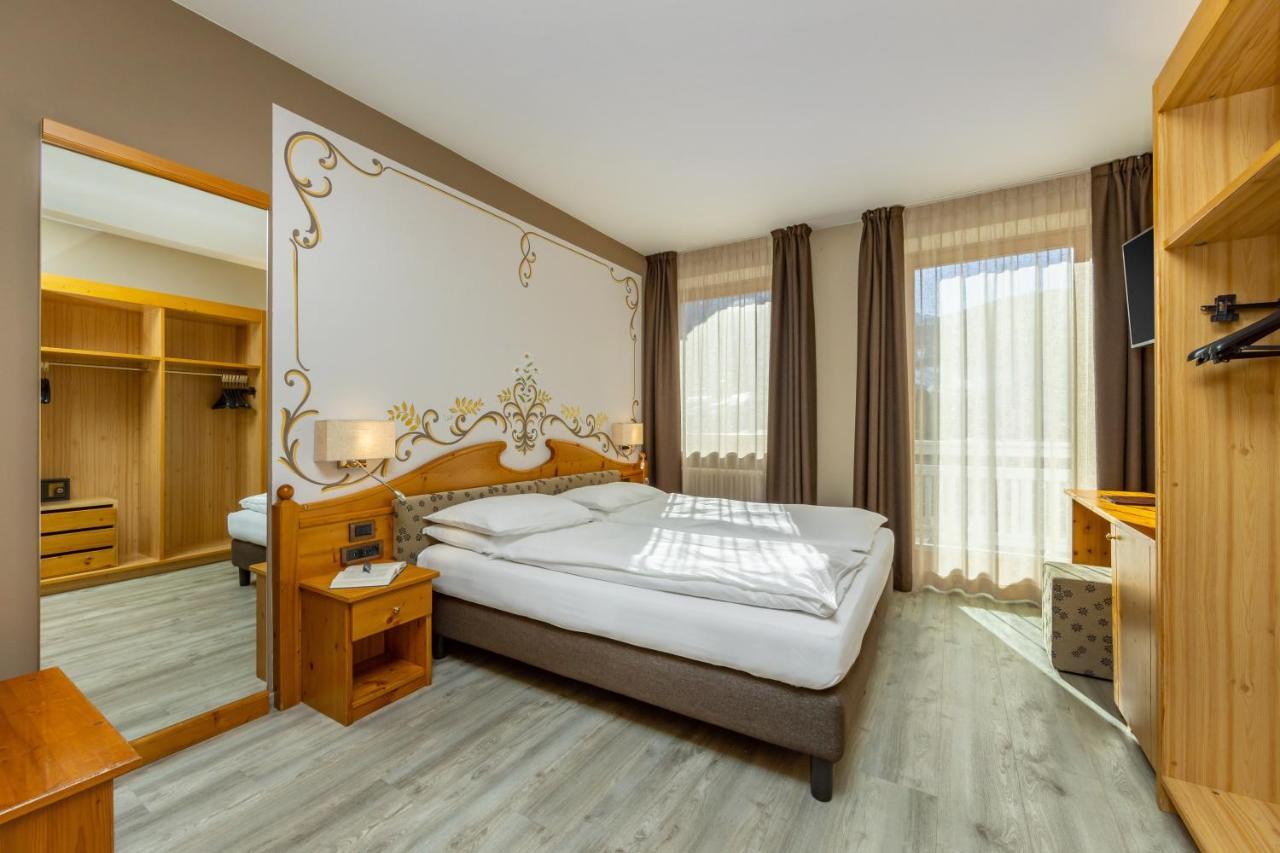 Hotel Vittoria - Ricarica L'Anima ดิมาโร ภายนอก รูปภาพ