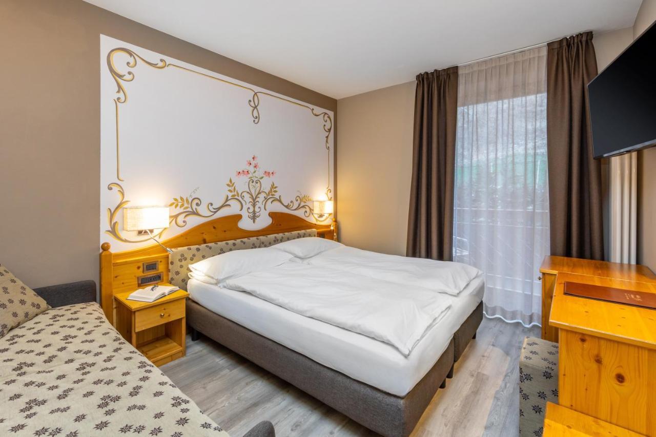 Hotel Vittoria - Ricarica L'Anima ดิมาโร ภายนอก รูปภาพ