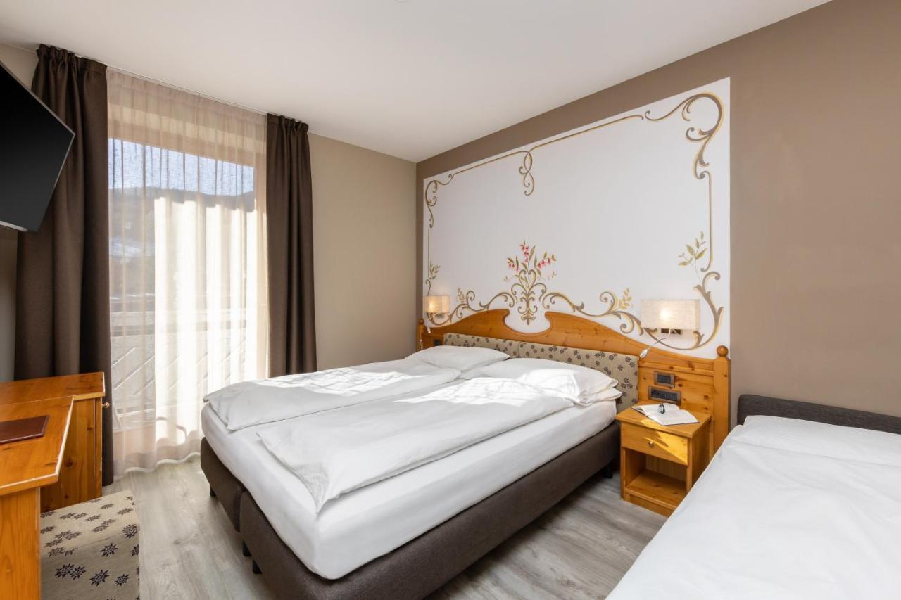 Hotel Vittoria - Ricarica L'Anima ดิมาโร ภายนอก รูปภาพ
