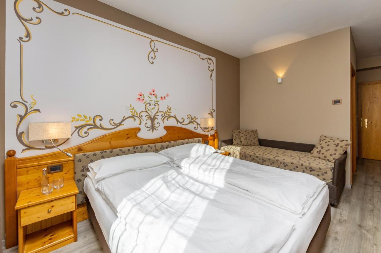 Hotel Vittoria - Ricarica L'Anima ดิมาโร ภายนอก รูปภาพ