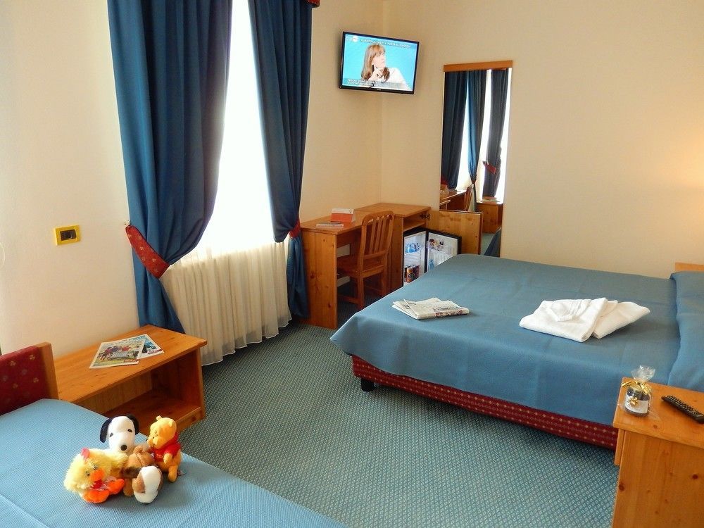 Hotel Vittoria - Ricarica L'Anima ดิมาโร ภายนอก รูปภาพ