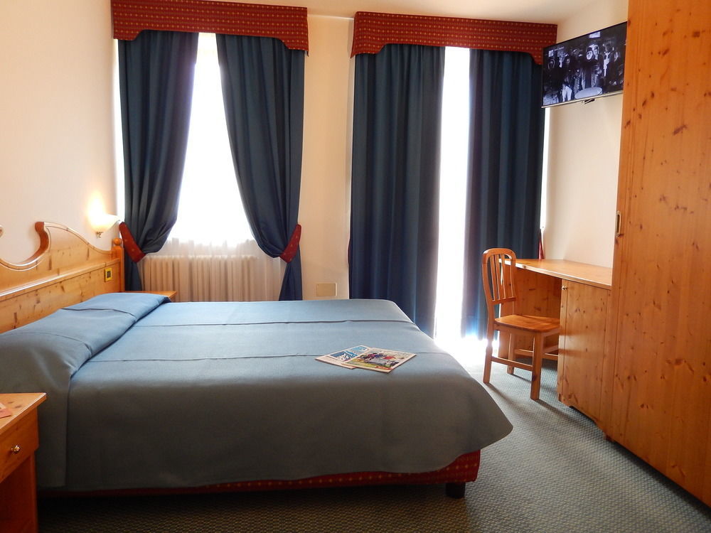 Hotel Vittoria - Ricarica L'Anima ดิมาโร ภายนอก รูปภาพ