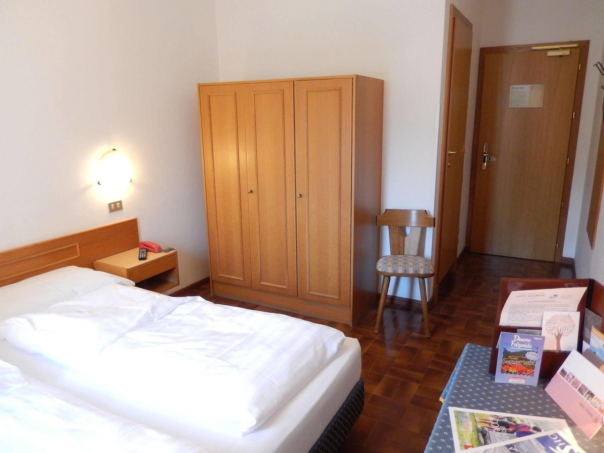 Hotel Vittoria - Ricarica L'Anima ดิมาโร ภายนอก รูปภาพ